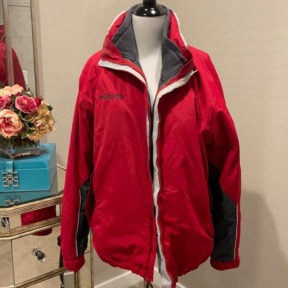 Columbia jacket with zip in and out fleece lining circa 1990’s vintage